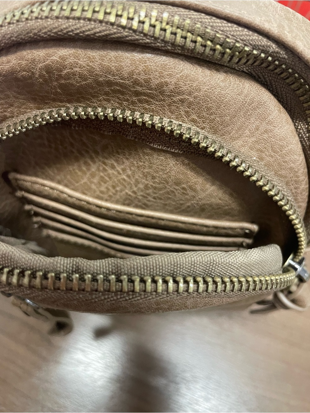 NWOT Joy Susan Skyler Sling Bag in Taupe - Picture 2 of 7